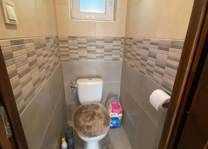 Irany Horany Vendeghaz *
