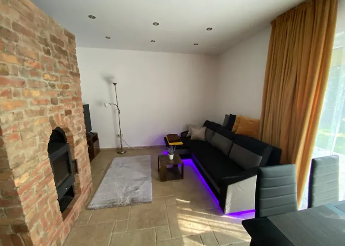 Villa Irany Horany Vendeghaz Szigetmonostor